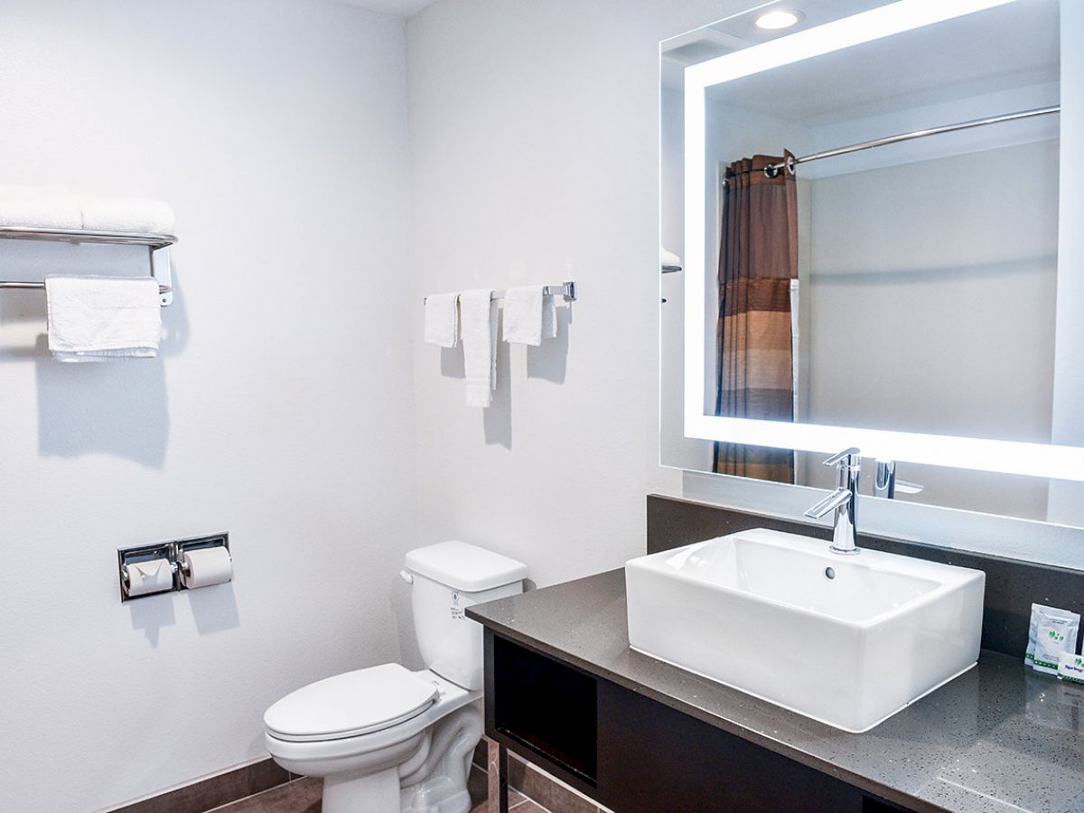 EPIC Hotel Pico Rivera