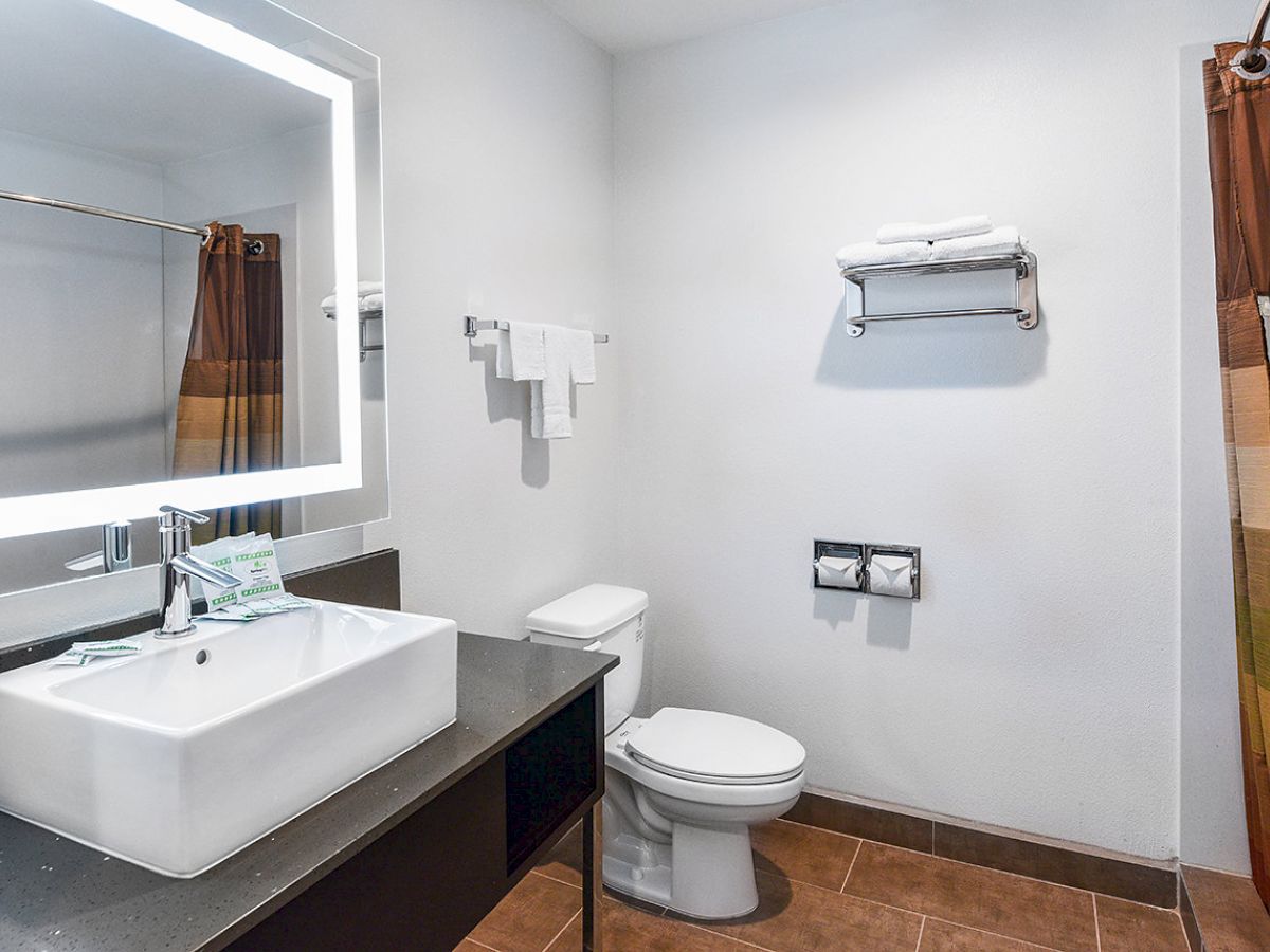EPIC Hotel Pico Rivera