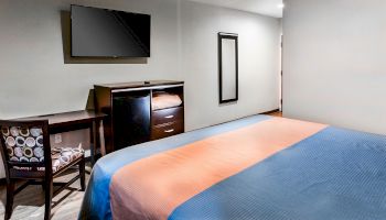 EPIC Hotel Pico Rivera